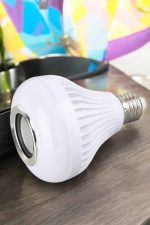 Bluetooth Hoparlör RGB LED Teknolojisi ile Müzik ve Aydınlatma - Görsel 4